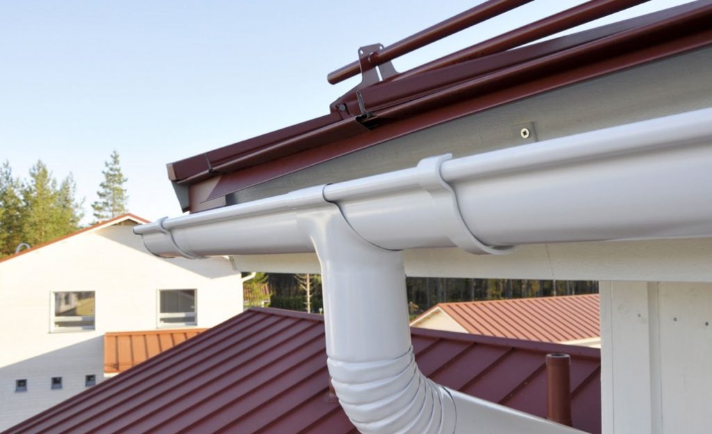 Talovarustepojat - sadevesijärjestelmät